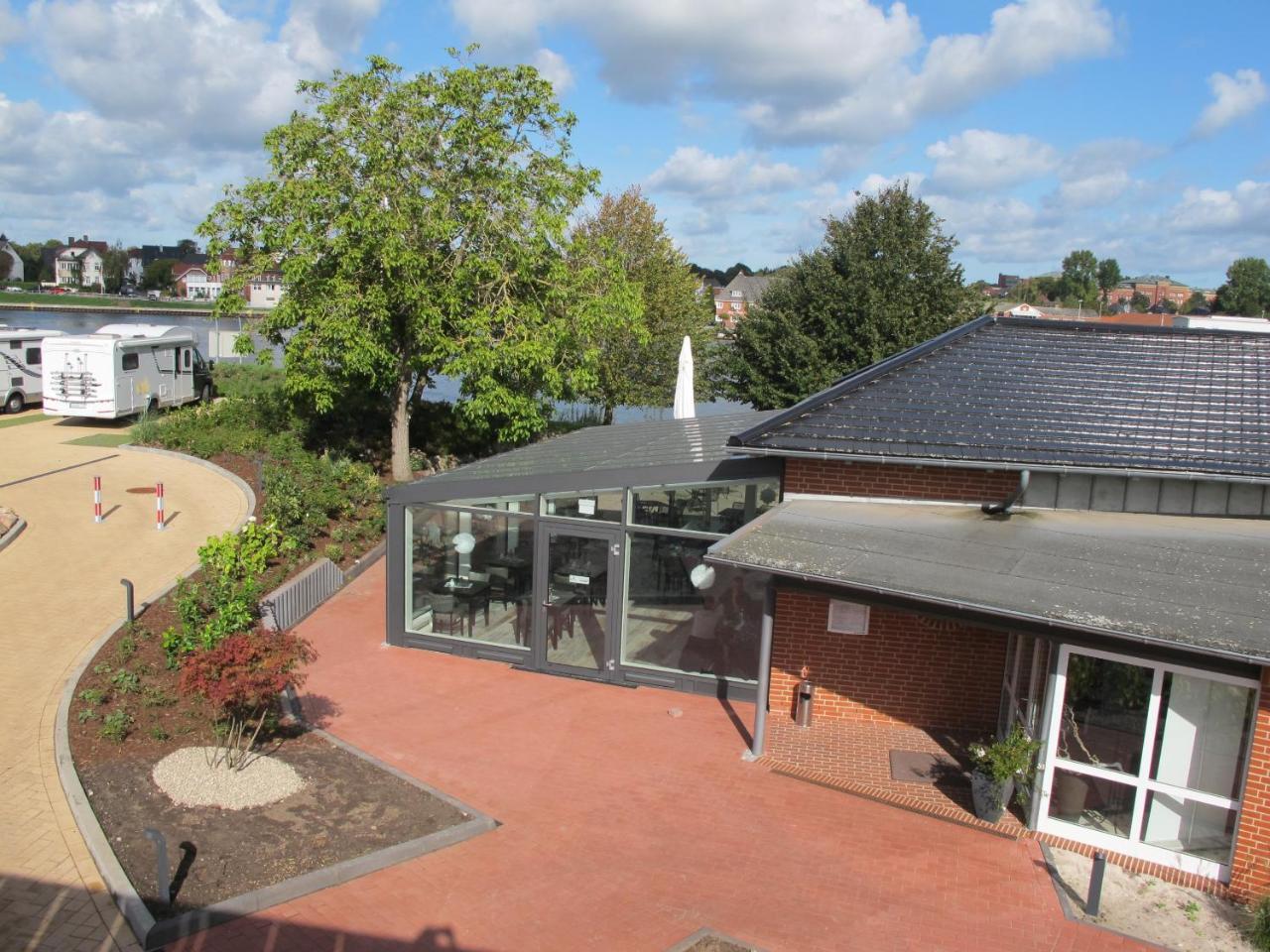 Kanal-Haus "Das Gaestehaus Direkt Am Nok" Hotel Osterronfeld Exterior photo